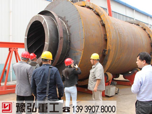 客戶考察沙子烘干機(jī) 客戶考察沙子烘干機(jī)