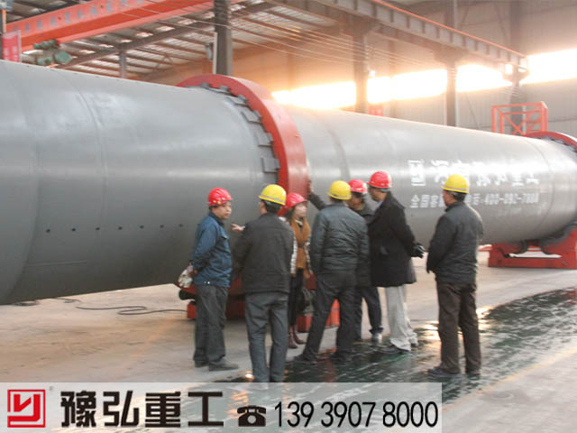 用戶考察烘干機(jī) 用戶考察烘干機(jī)